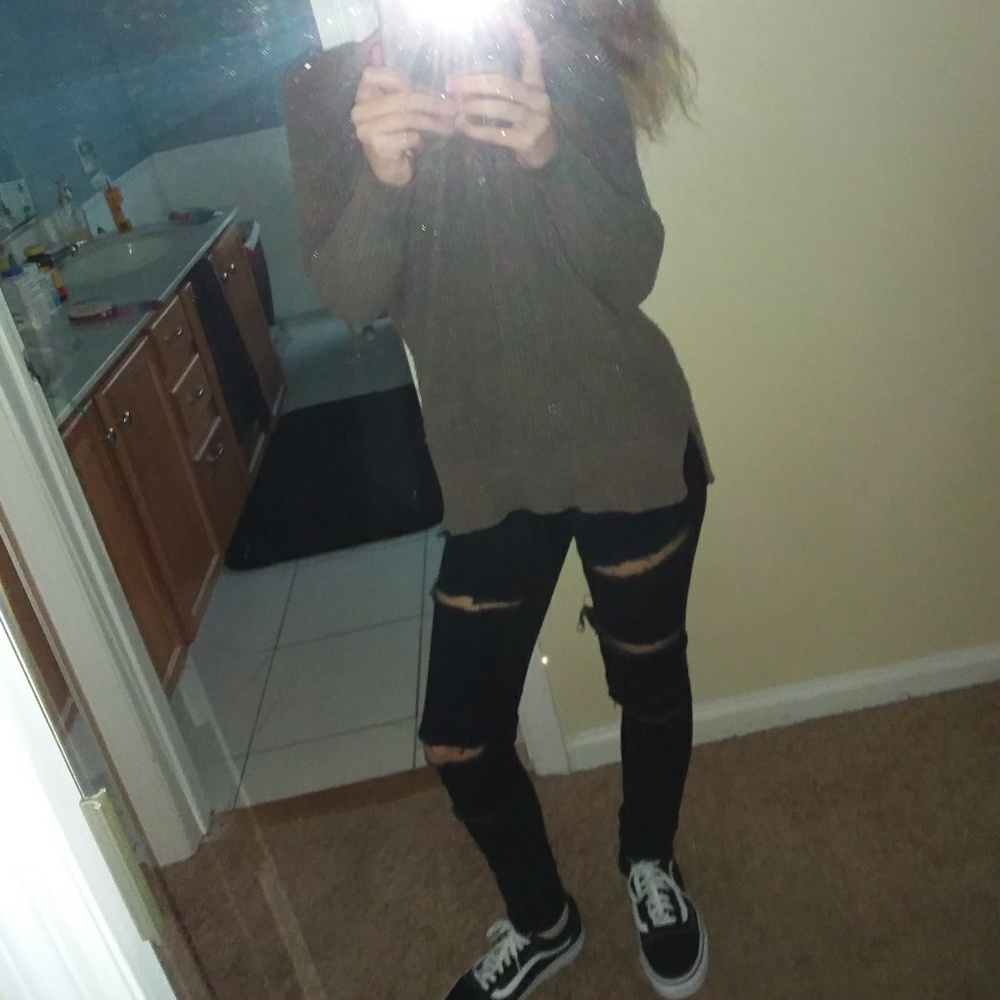 Leiv Jeans with Rips